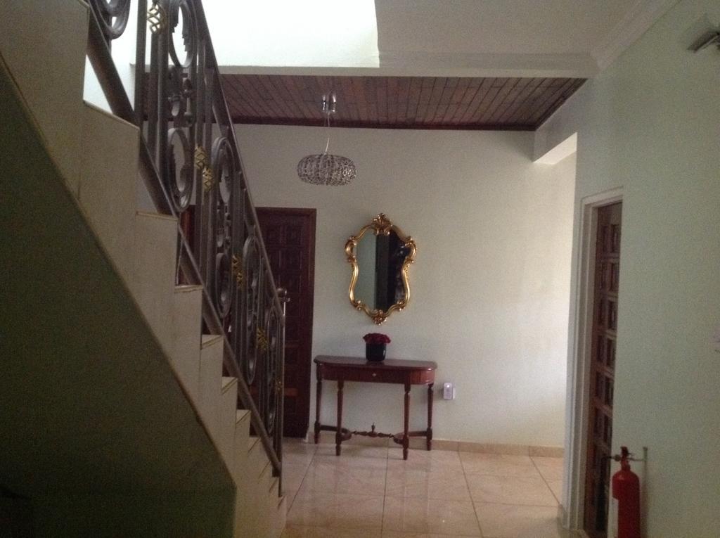 Benconi Lodge Accra Exterior photo